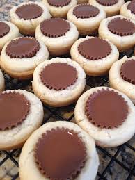 This dessert is decadent and delicious. Pin By Kristal Branscum Jones On Kj Takes The Cake Dessert Recipes Yummy Sweets Cookie Recipes