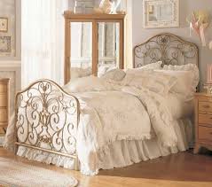 Lea Jessica Mcclintock Vintage Metal Bed Bedroom Collection Bedroom Collections Furniture Bed Metal Beds
