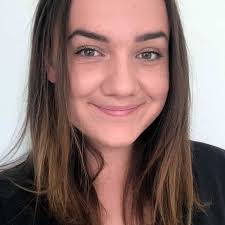 Molly Lloyd's Instagram, Twitter & Facebook