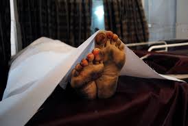 Shot dead woman feet / north carolina cop's bodycam video shows moment he fatally. Pakistan Fresh Hope Amidst Daily Hardship Pakistan Dawn Com