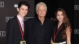 She gave birth to their son dylan michael in august 2000 followed by daughter, carys, in april 2003. Michael Douglas And Catherine Zeta Jones Son Wants To Join The Royal Family And He Already Has The Outfit Entertainment Tonight