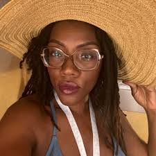 Ashley Hightower's Instagram, Twitter & Facebook