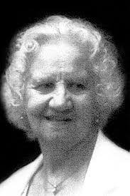 Lenora Wise's Instagram, Twitter & Facebook