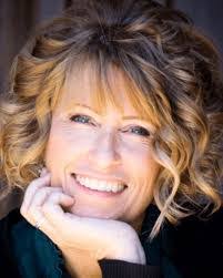 Michelle Bennington's Instagram, Twitter & Facebook