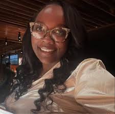 Shawnie Johnson (@lashawnjhns) • Facebook