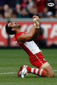 Goodes Soaks It In Rugby Players Australian Football World Rugby