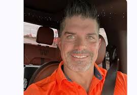 Scam !! Becarefull with this guy : Robert Henry