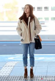 Fashion brand yesse is giving us a dose of song ji hyo over and over and over again with its winter 2013 ad campaign. ì†¡ì§€íš¨ Lover 181031 Song Jihyo At Incheon Airport Heading To