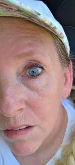 Different shades of blue eyes