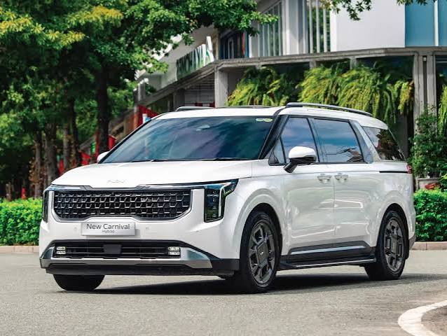 Kia Carnival - Kia Thái Bình