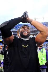 After His Final Home Game When Ray Lewis Took His Jersey Off His T Shirt Read Psalms 91 Whoever Dwells In Th Ray Lewis Ravens Football Football Hall Of Fame