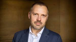 El experto de los mapas avisa que la próxima guerra de la OTAN se librará  también en el espacio