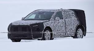 Non sarà una station wagon ne una berlina ma un nuovo crossover. 2022 Ford Fusion Active Spied Going Down The Subaru Legacy Outback Path Carscoops