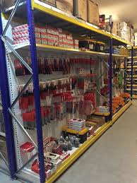 Yapi Market Raflari Www Rafso Com 0212 659 95 65 Estanteria Industrial Estanteria Tiendas