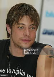 105 Theme Park Perform In London Stock Photos, High-Res Pictures, and  Images