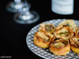 Escargot Go Go Montre Moi Tes Cornes Si Tu Ne Veux Pas M Les Montrer Je L Dirai A Mon Papa Et Il Te Les Coupera C E Recette Escargot Feuillete Nourriture