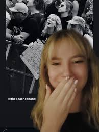 Is Leandra Earl Single