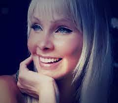 Robin Winfrey's Instagram, Twitter & Facebook