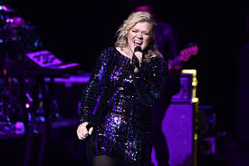 Good goes the bye ▶. The 10 Best Kelly Clarkson Cover Songs From Her Talk Show
