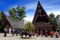 Rumah kebaya merupakan rumah adat betawi asli yang paling terkenal dan. Rumah Adat Karo Png