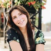 Darlene Lafontaine's Instagram, Twitter & Facebook