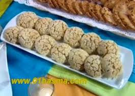 غريبة بالزنجلان و اللوز بالصور موقع بسمة كل مايهم المرأة من أطباق و وصفات و معلومات Food Krispie Treats Rice Krispie Treat