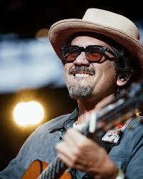 bacilos quien siempre nos traslada en el tiempo ! . 📸  @sergio_cespedes_esquivel . @jorgevillamizar @andrebacilosoficial