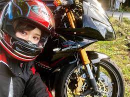 毒舌れいちゃんさんはinstagramを利用しています きりっ triumphmotorcycles daytona asiangirlsrider daytona675 bike bikelove bikegirl riding helmets helmet riding