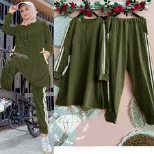 Agar mudah berikut kami sajikan beberapa contoh referensi gambar baju olahraga muslimah buat kamu yang berhijab. Harga Sepeda Pakaian Olahraga Pakaian Wanita Terbaik Agustus 2021 Shopee Indonesia