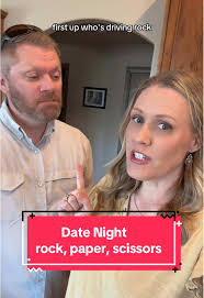 Divertido Juego de Parejas: Piedra, Papel o Tijera