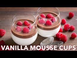 This Vanilla Mousse Is An European Dessert With Creamy Base And Silky Chocolate Topping An Elegant Vanilla Mousse R Vanilla Mousse Mousse Recipes Dessert Cups