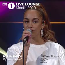 Au début de l'année 2020, jorja smith commence à animer une émission en 12 parties sur bbc radio 3 intitulée tearjerker, qui se concentre sur le pouvoir de guérison de la musique 30. Jorja Smith Jorja Smith Live Lounge Facebook