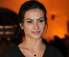 A avon acaba de lançar um novo comercial para divulgar a marca grega de cosméticos korres, promovendo nova fase da empresa no país, agora em parceria com a avon. 12 Ideas De Cleo Pires Celebridades Foto Fotografia