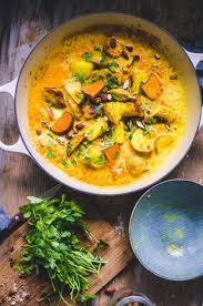 Roasted Root Veggie Curry Sweet Potato Potato And Parsnip Recipe Curry Food Veggie Dishes