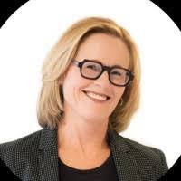 Rebecca Spence's Instagram, Twitter & Facebook