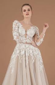 From short beach wedding dresses to classic bridal wear, we have the top designers like allure bridals, morilee, and maggie sottero to complete your vision. 80 Awesome Colors That Go With Champagne Wedding Dress Brides24