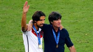 Das erste spiel der weltmeisterschaft wird am 12. Wm 2014 Sami Khedira Enthullt 7 1 Kabinen Ansprache Von Jogi Low Fussball Nationalmannschaft Sport Bild