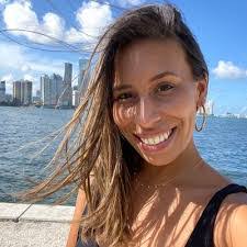 Karen Falcon's Instagram, Twitter & Facebook