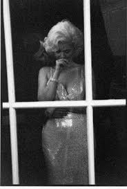 Marilyn Monroe S Dress That She Wore On Jfk S Birthday Had Rhinestones Sewn Onto It Not Sequins These P Jfk And Marilyn Marilyn Monroe And Jfk Marilyn Monroe
