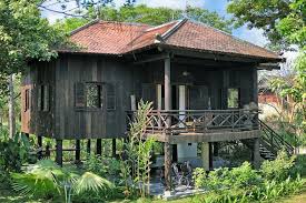 Pin By Jaymon On Shelter Wooden House Design Architecture Traditional Architecture