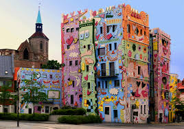 Der galerist olaf jaeschke, kooperationspartner des happy rizzi house vereins und ideengeber des. Gluckliches Rizzi Haus Secret World