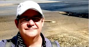 Más de cien cineastas cubanos rechazan nombramiento de Alexis Triana como  presidente del ICAIC