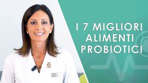 Ci sono tanti alimenti che contengono probiotici naturali e che possono aiutare a combattere piccoli problemi all'intestino. I 7 Migliori Alimenti Probiotici Cibi Con Fermenti Lattici Youtube