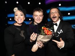 Ulrikke brandstorp, sometimes known only by her first name, is a norwegian singer and musical theatre actress. Nrk Bekrefter Thomas Felberg Er Ferdig I Stjernekamp Vg