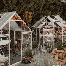 I love this adorable little cafe! This L A Cafe Has Made Cute Greenhouses So Diners Can Enjoy Socially Distanced Meals Secret Los Angeles