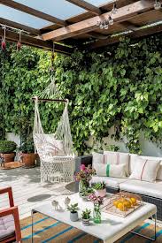 Porche cerrado decorando ideas mejora de habitación. 12 Ideas Para Porches Terrazas Y Jardines Decoracion De Patio Exterior Decoracion Patios Interiores Decoracion De Patio