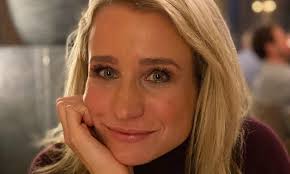 Wij hebben alle kleding voor je op een rijtje gezet. Dionne Stax Steelt De Show In Een Peaky Blinders Shoot Man Man