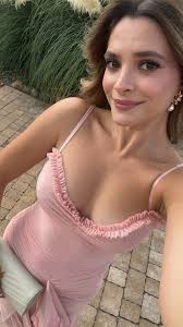 Cuando el outfit outfitea, el pelo pelea y el maquillaje maquillajea🙂‍↕️  tú qué opinassssss???? , Vestido: @noizzestudio