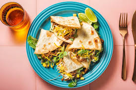 Tacos Mit Hackfleisch Sriracha Dip Und Maissalat Rezept In 2020 Mit Bildern Hackfleisch Rezept Rezepte Lebensmittel Essen