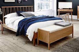 Having extra storage in the bedroom is always a plus, especially when it's hidden in a fashionable piece of furniture. Wooden Blanket Box Blanket Storage Box Ercol